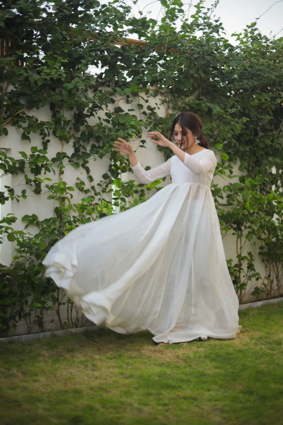 White Flora MAXI