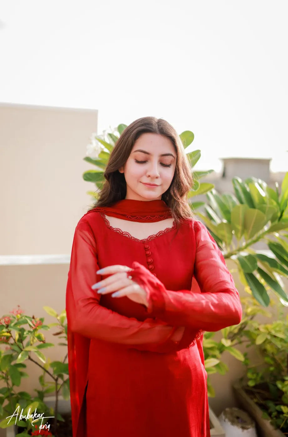 surkh husn 3pcs Dress