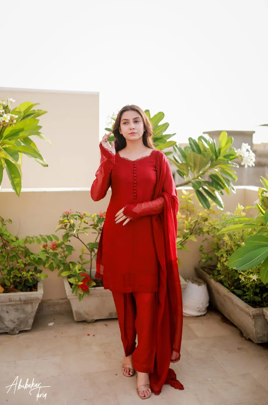 surkh husn 3pcs Dress